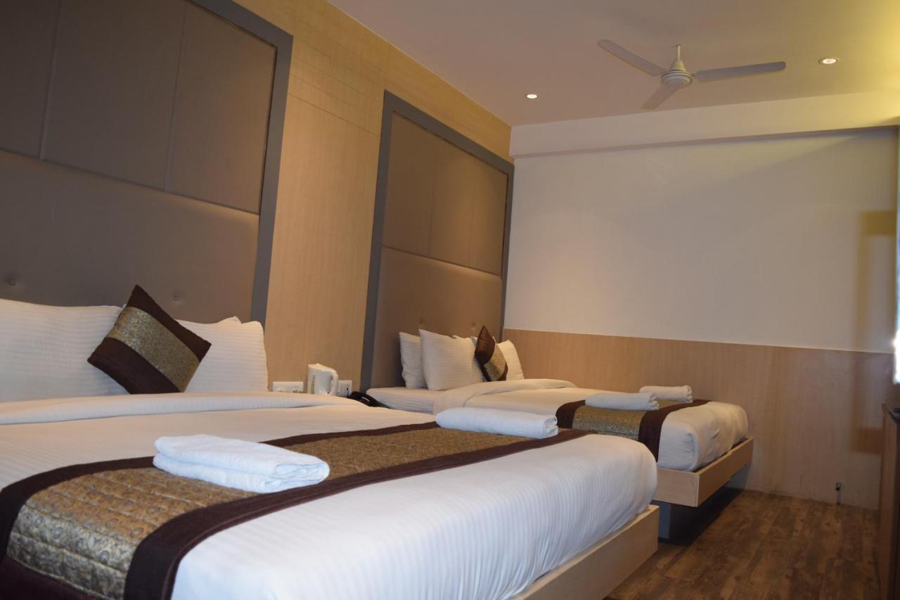 Hotel Superb 5 Mins Walk From New Delhi Station Bagian luar foto