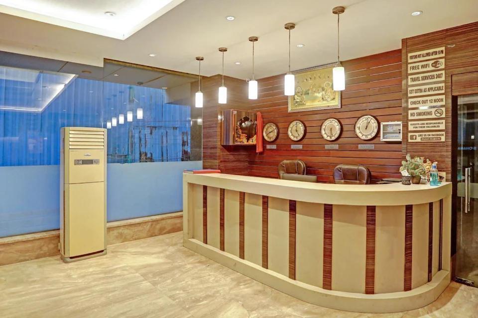 Hotel Superb 5 Mins Walk From New Delhi Station Bagian luar foto