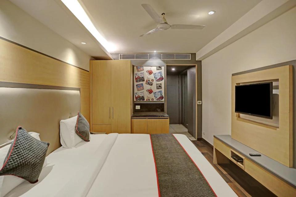 Hotel Superb 5 Mins Walk From New Delhi Station Bagian luar foto