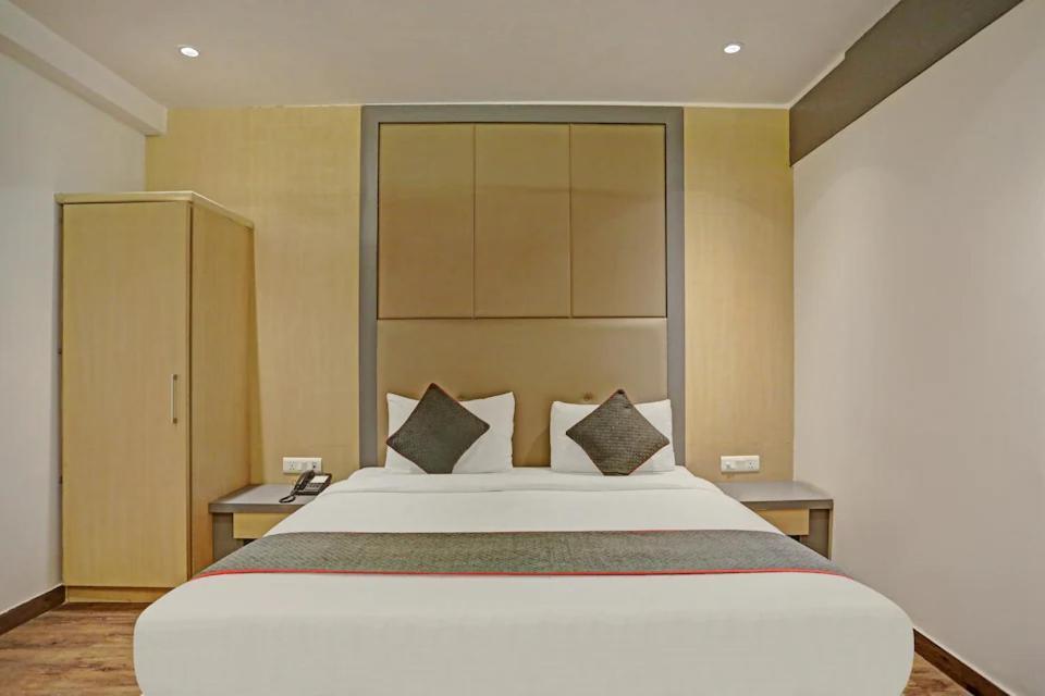 Hotel Superb 5 Mins Walk From New Delhi Station Bagian luar foto
