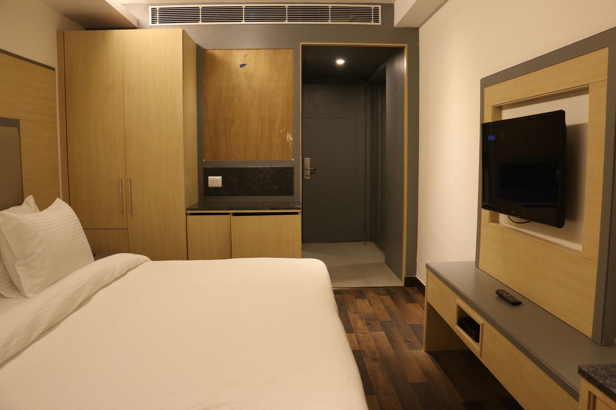 Hotel Superb 5 Mins Walk From New Delhi Station Bagian luar foto