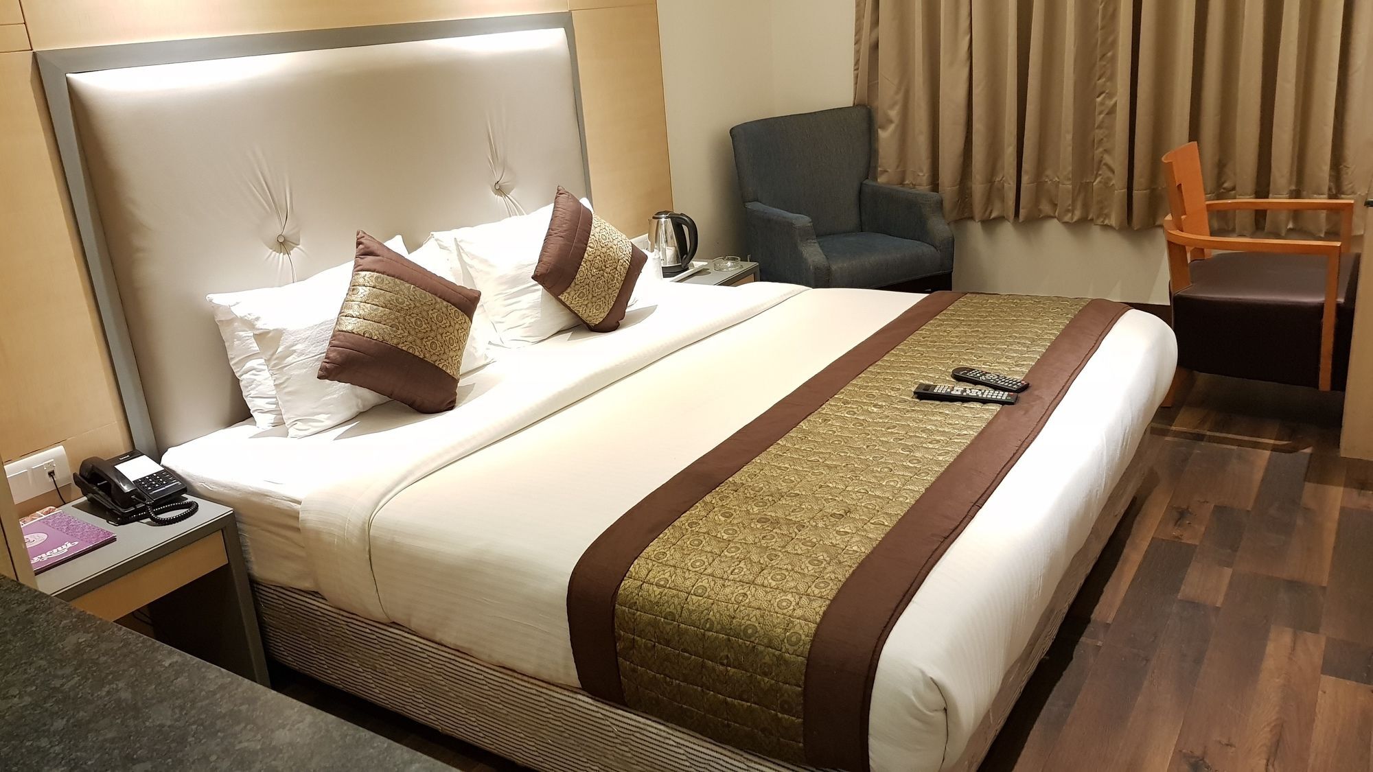 Hotel Superb 5 Mins Walk From New Delhi Station Bagian luar foto